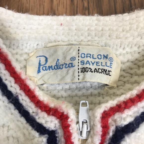 Women’s Sweater - Picture 2 of 6